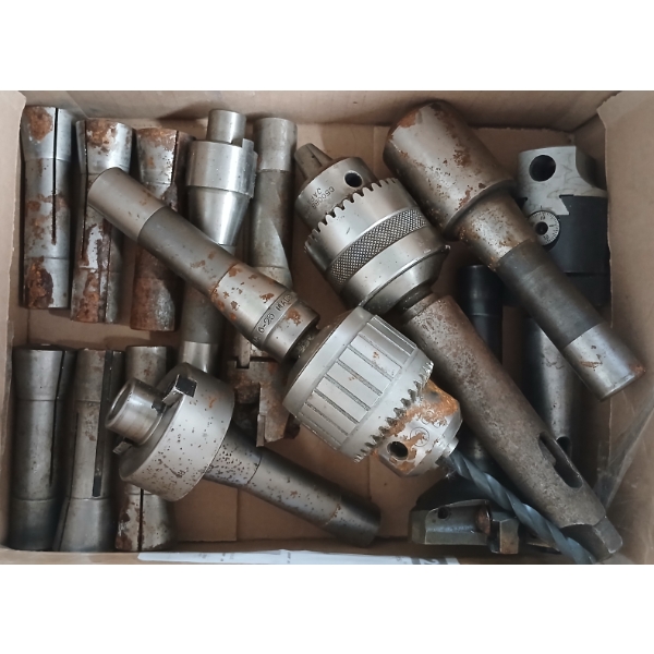 LOT OF 14 - MT COLLET HOLDERS