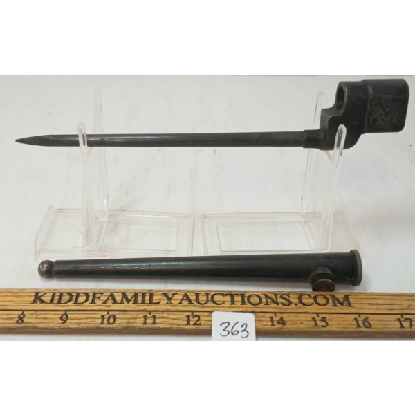 BRITISH NO.4 MKII SPIKE BAYONET W/ SCABBARD
