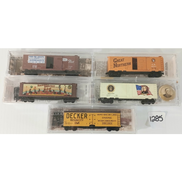 LOT OF 5 - MICRO TRAINS - GREAT NORTHERN, FRIENDSHIP, PRESIDENTIAL & DECKER CAR SERIES