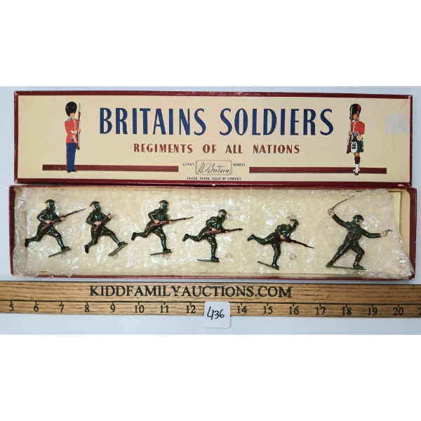 BRITAINS SOLDIERS LEAD FIGURES - NO. 1613 BRITISH INFANTRY