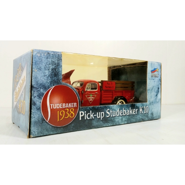 LIBERTY CLASSICS 1938 STUDEBAKER K10 CANADIAN TIRE PICK-UP DIECAST COIN BANK
