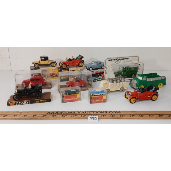 LOT OF 12 - DIECAST & RUBBER MODEL CARS - CORGI CLASSICS, AUBURN RUBBER, SCHUCCO, ETC