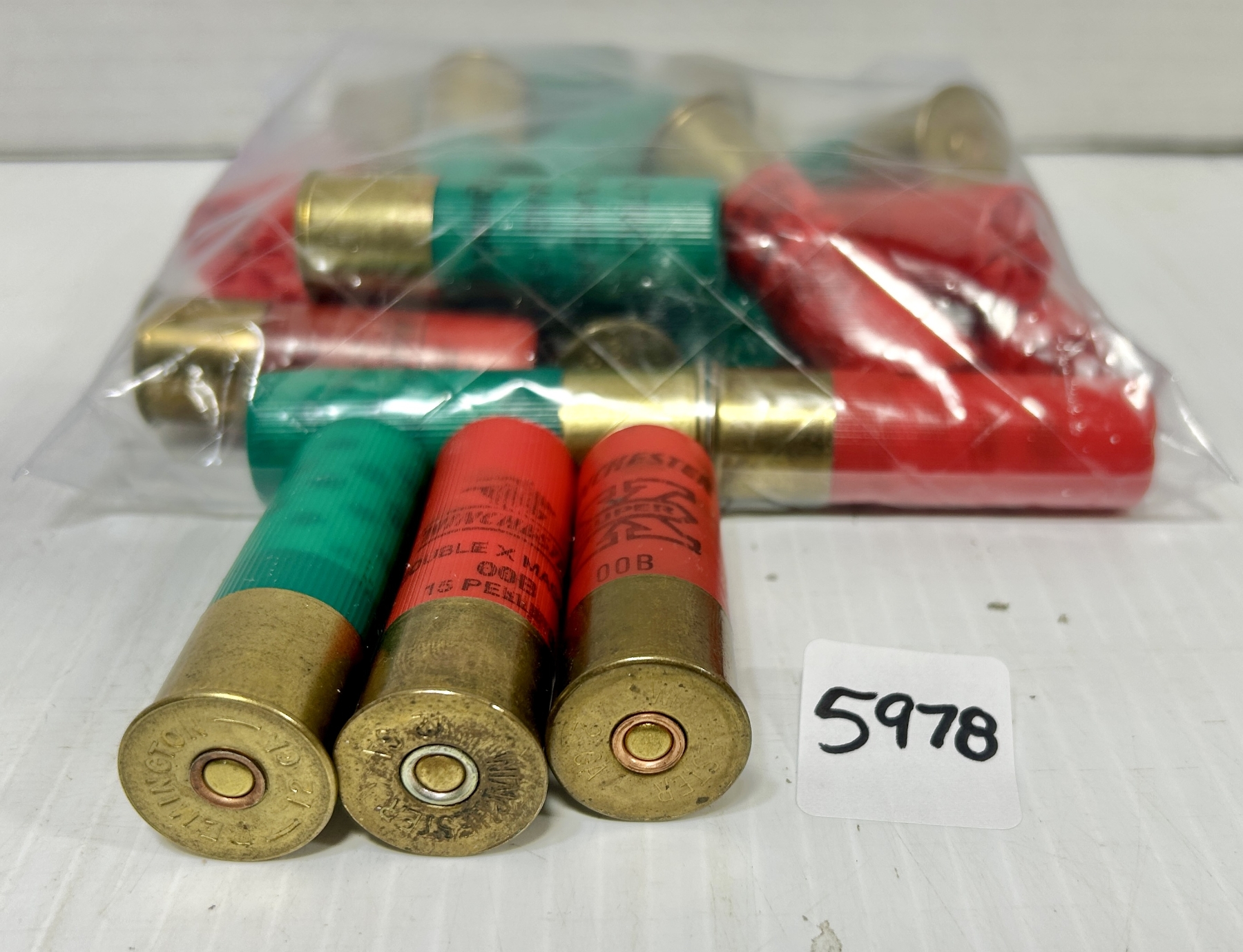 AMMO: 18X MIXED 12 GA - 2-3/4 & 3IN - MIXED BUCKSHOT - Kidd Family Auctions