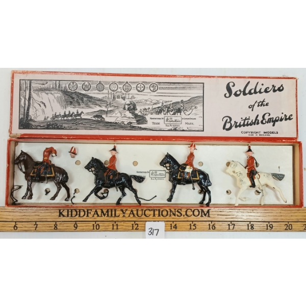 BRITAINS SOLDIERS LEAD FIGURES - NO. 201 GENERAL STAFF OFFICERS