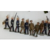 Image 4 : JOB LOT - BRITAINS LTD & HERALD LEAD & PLASTIC SOLDIER FIGURES