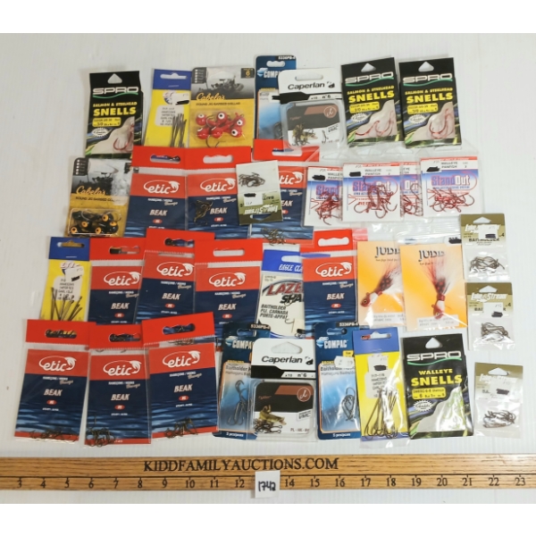 JOB LOT - FISH HOOKS - MIXED SIZES