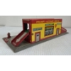 Image 4 : RANGER STEEL TIN AUTO-LAUNDRY DRIVE IN SET