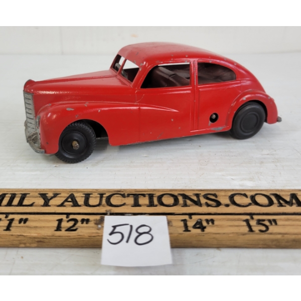 METTOY PRESSED STEEEL WIND UP CAR W/ BRAKES