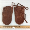 Image 2 : PAIR OF 1943 CDN CONTINENTAL GLOVE CO. LTD SUEDE MITTENS