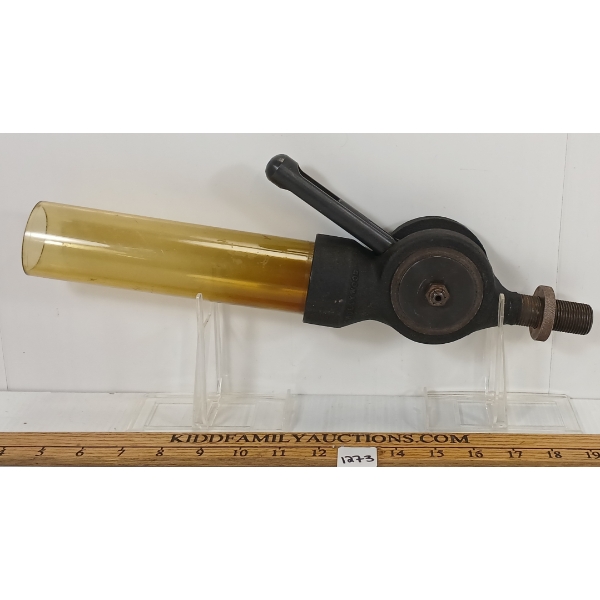 HOLLYWOOD POWDER MEASURE