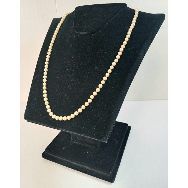 BEADED PEARL NECKLACE