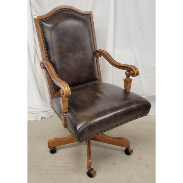 LEATHER EXECUTIVE DESK CHAIR 