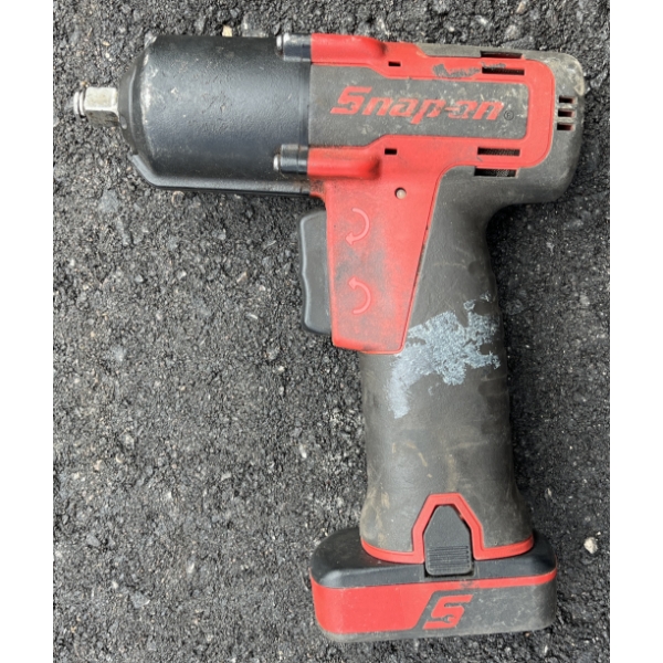 SNAP ON IMPACT W/ BATTERY - 3/8 DR.