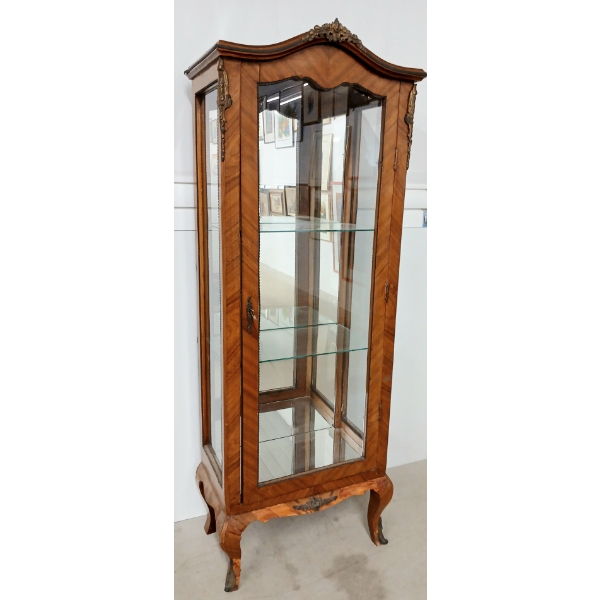 VITRINE W/ KEY - FRENCH ROCOCO STYLE - OAK - C. LATE 19TH / EARLY 20TH CENTURY