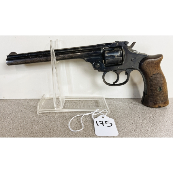 H&R TARGET MODEL IN .22 LR - RESTRICTED 