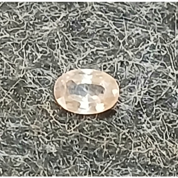 NATURAL LIGHT CHAMPAGNE ZIRCON - OVAL