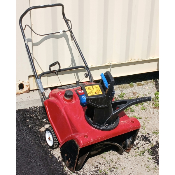 TORO POWER CLEAR SNOWBLOWER