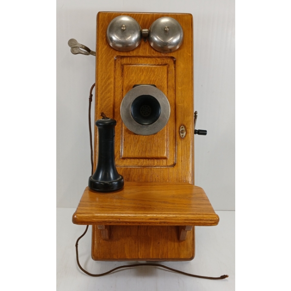 NORTHERN ELECTRIC WALL MOUNT CRANK TELEPHONE - OAK