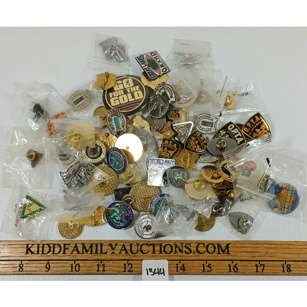 QTY OF MISC HUNTING / SHOOTING PINS - INCL TRAP SHOOTING CHAMPIONSHIP, ETC