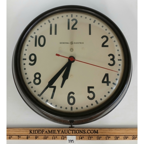 GENERAL ELECTRIC PLUG IN ROUND WALL CLOCK