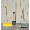 Image 1 : LOT OF SHOVELS & BROOMS - INCL JOBMATE & TRAIL BLAZER, ETC.