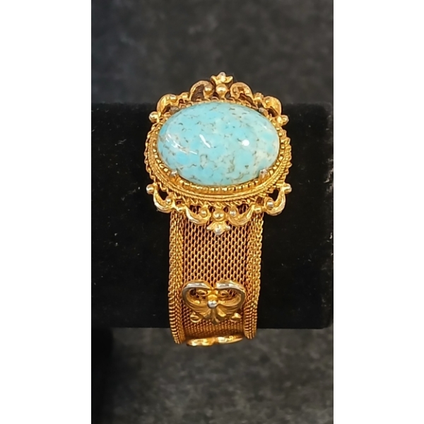 LORENZA GOLD TONED CHAIN MAIL BRACELET W/ TURQUOISE STONE