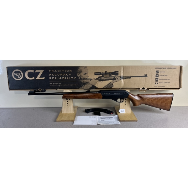 CZ MODEL 512 IN .22 LR 