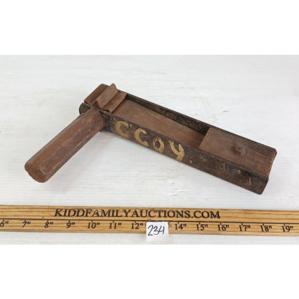1917 BRITISH GAS RATTLE