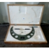 Image 1 : MITUTOYO MICROMETER