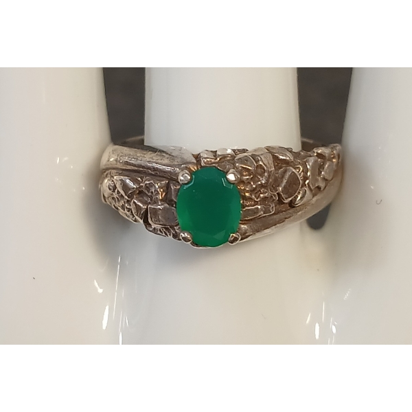 STERLING SILVER & EMERALD RING