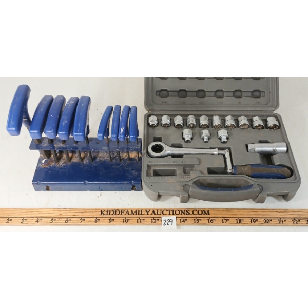 LOT OF 2 - MASTERCRAFT 1/4IN RIGHT ANGLE RATCHET SET & T-HANDLE HEX KEY SET