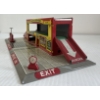Image 3 : RANGER STEEL TIN AUTO-LAUNDRY DRIVE IN SET