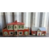 Image 6 : LOT OF 4 - TIN LITHO HOUSES
