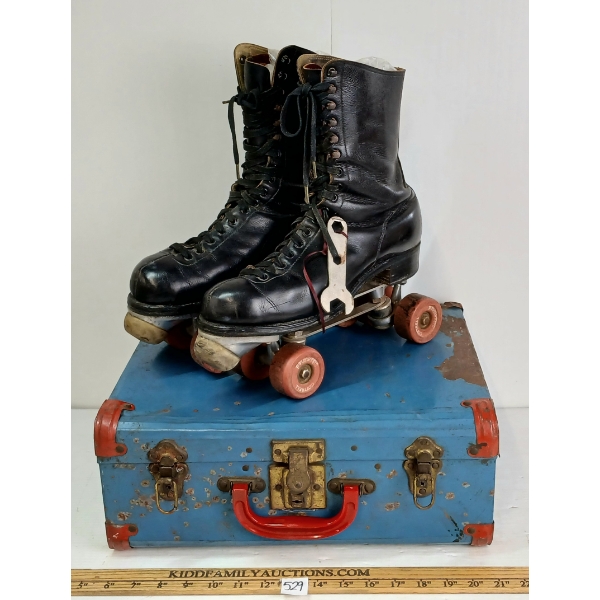 GLORIA NORD MODEL NO. 175 ROLLER SKATES W/ METAL CASE