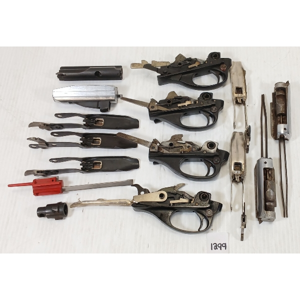 QTY OF FIREARMS PARTS - INCL TRIGGER PLATE & CARRIER ASSEMBLIES