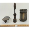 Image 3 : LOT OF 3 - CAST STAMP PRESS, SLIDE RINGING TABLE & RAILWAY LANTERN