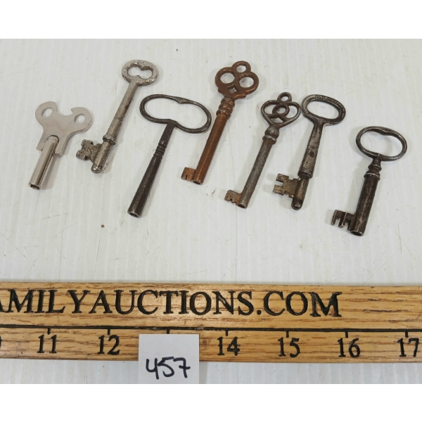 LOT OF 7 - MISC KEYS - INCL SKELETON & WIND UP
