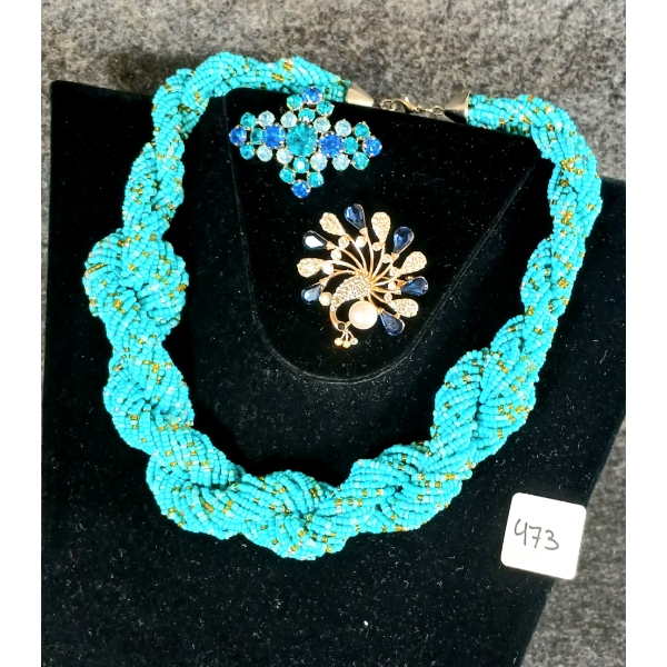 LOT OF 3 - BLUE TONED BEADED ROPE NECKLACE & RHINESTONE BROOCHES