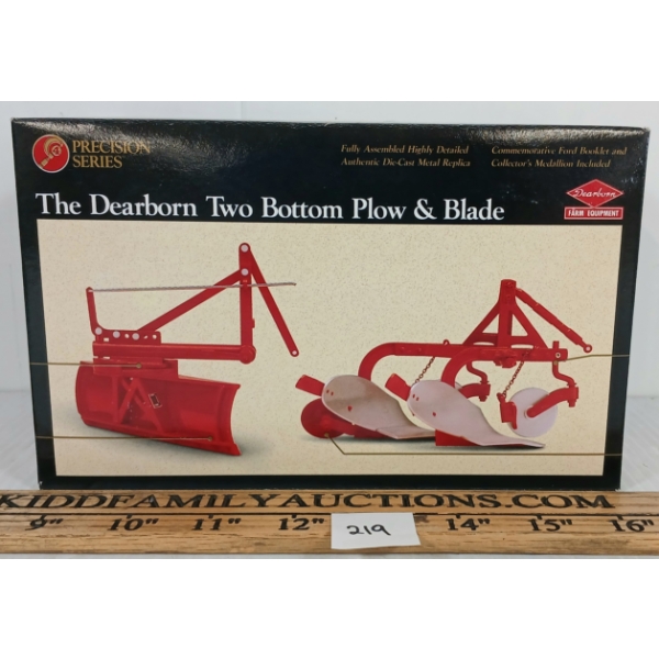 ERTL PRECISION SERIES THE DEARBORN TWO BOTTOM PLOW & BLADE