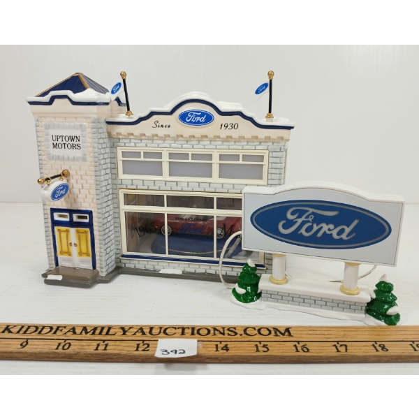DEPARTMENT 56 UPTOWN MOTORS FORD SHOWROOM