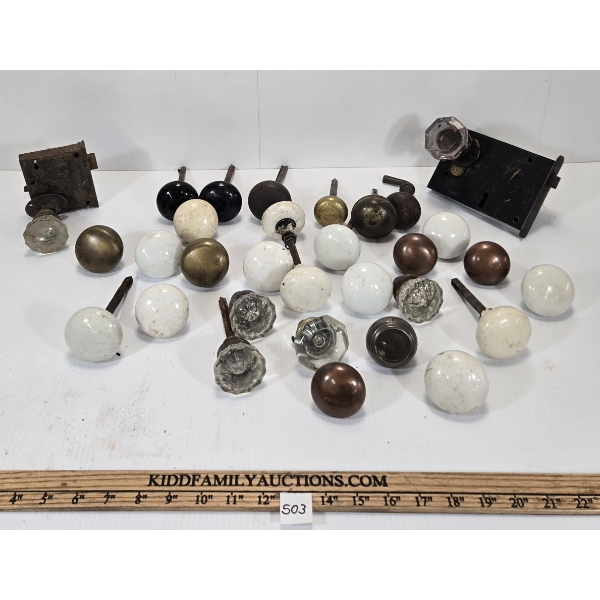 QTY OF DOOR HARDWARE - INCL PORCELAIN & GLASS KNOBS