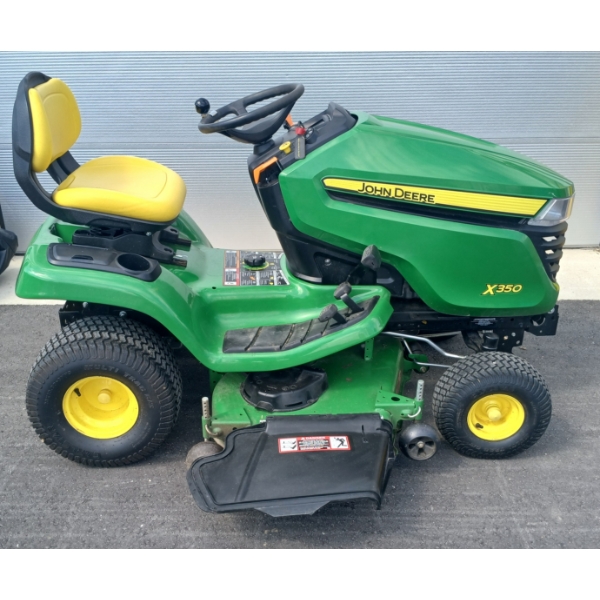 2024 JD X350 LAWN TRACTOR - 85 ORIGINAL HRS