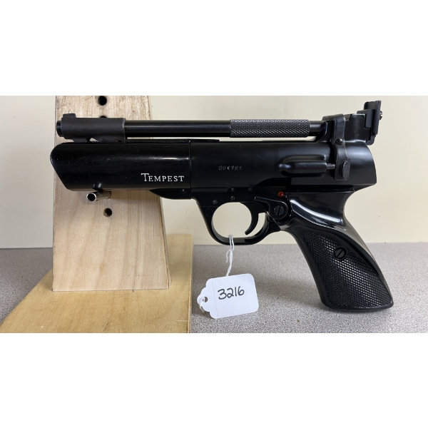 WEBLEY & SCOTT TEMPEST IN .22 PELLET - NO PAL REQUIRED 