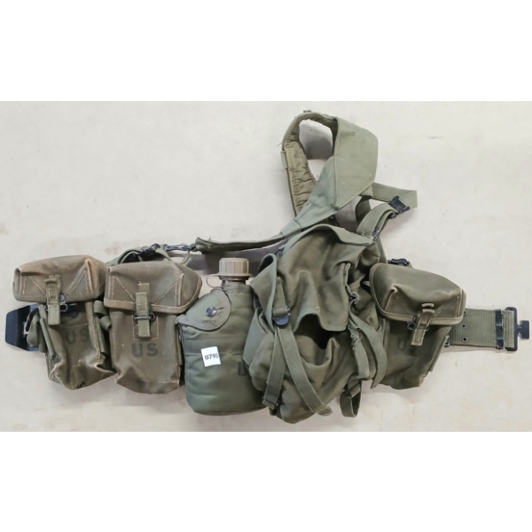 U.S. VIETNAM WAR WEB GEAR SET - INCL CANTEEN & AMMO POUCHES