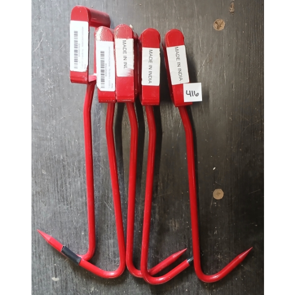 LOT OF 5 - D-HANDLE HAY HOOKS