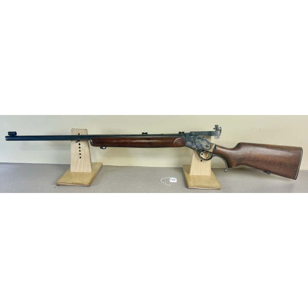 STEVENS WALNUT HILL IN .22 LR