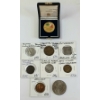 Image 1 : LOT OF 9 - WORLD TOKENS & COINS - INCL TAVERN TOKENS, 1985 ITALY & 1977 ENGLAND COMMEMORATIVE COINS