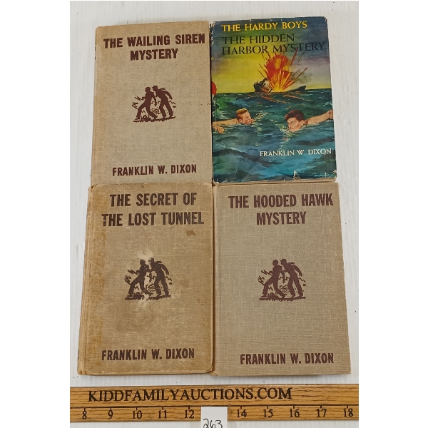 LOT OF 4 - 1935 & 1950's HARDY BOYS NOVELS BY FRANKLIN W. DIXON - HARDCOVERS
