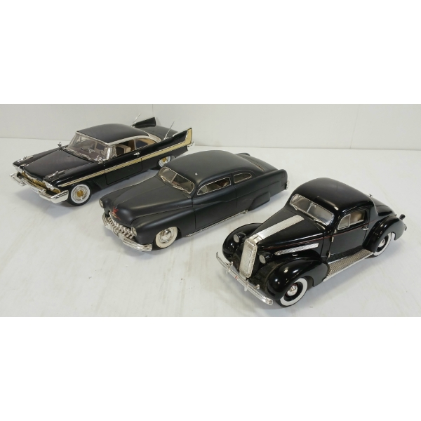 LOT OF 3 - ERTL DIECAST 1951 MERCURY, MOTOR MAX 1958 PLYMOUTH FURY & SIGNATURE 1936 PONTIAC DELUXE