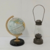 Image 2 : LOT OF 3 - VANDOR 8 DAY WALL MOUNT CLOCK, JEWEL LANTERN & CHADVALLEY GLOBE